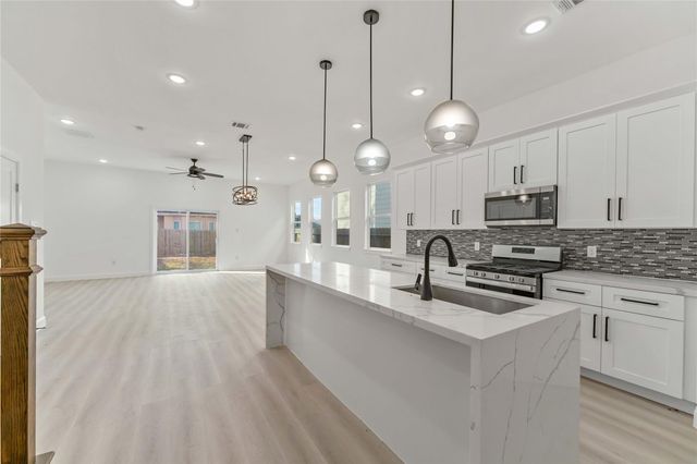 4516 Galesburg Street A, Houston, TX 77051