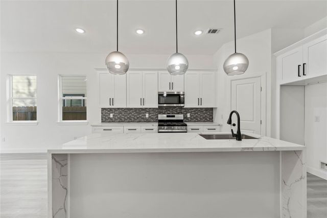 4516 Galesburg Street A, Houston, TX 77051