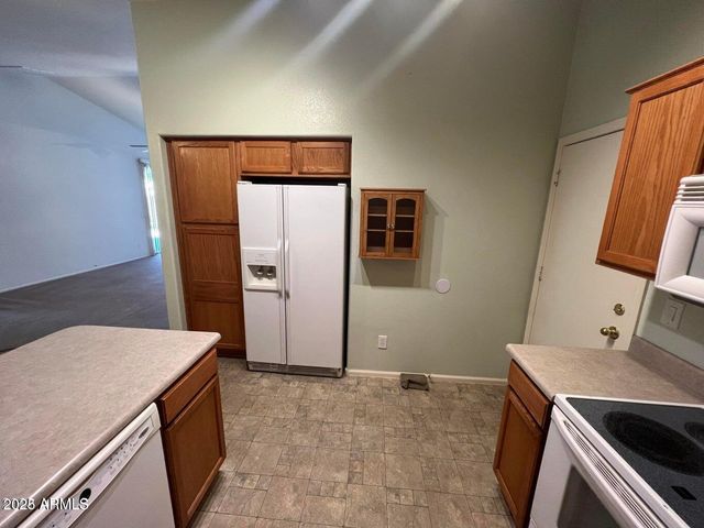 15796 W Latham Street, Goodyear, AZ 85338