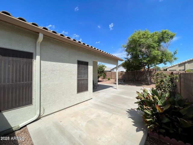 15796 W Latham Street, Goodyear, AZ 85338