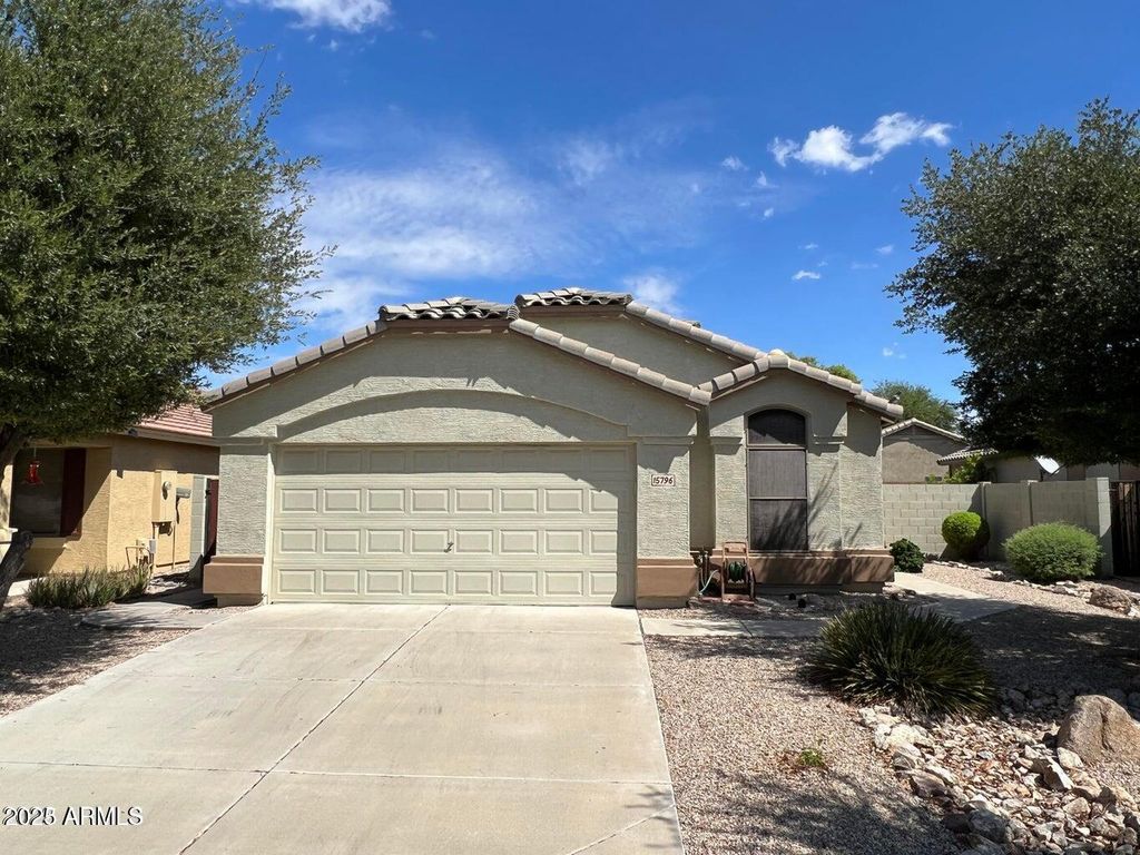 15796 W Latham Street, Goodyear, AZ 85338
