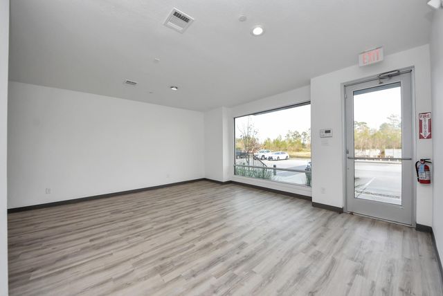 18716 Centro Main Street, Shenandoah, TX 77385