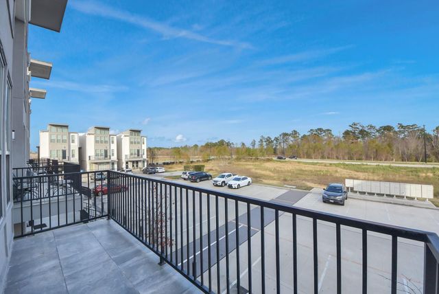 18716 Centro Main Street, Shenandoah, TX 77385