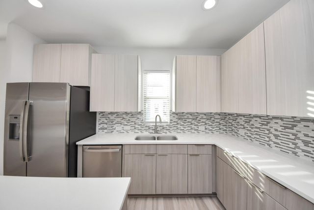 18716 Centro Main Street, Shenandoah, TX 77385