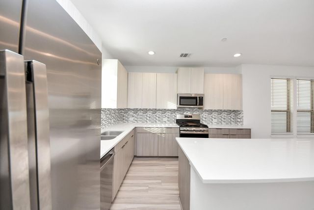 18716 Centro Main Street, Shenandoah, TX 77385