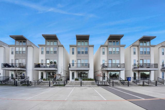 18716 Centro Main Street, Shenandoah, TX 77385