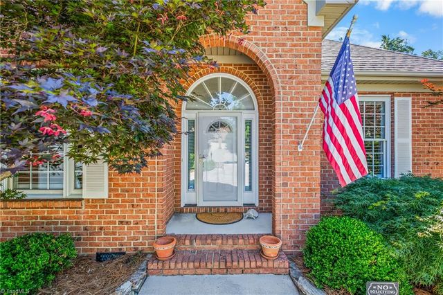 4324 Poplar Creek Lane, High Point, NC 27265