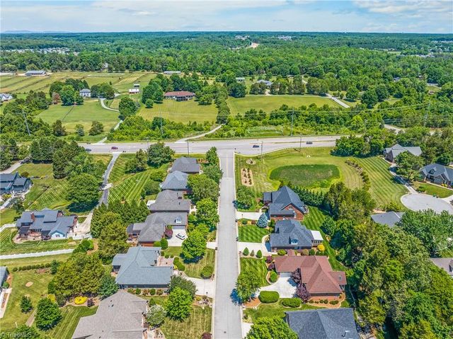 4324 Poplar Creek Lane, High Point, NC 27265