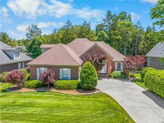 4324 Poplar Creek Lane, High Point, NC 27265