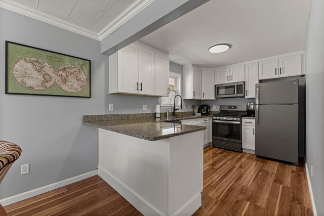 7205 Cherokee Street, Taylor, MI 48180