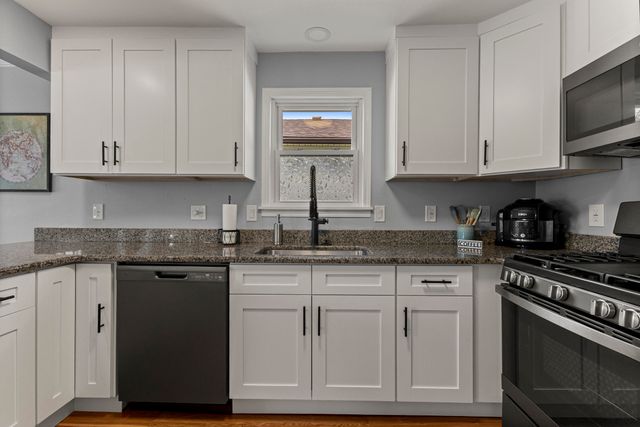 7205 Cherokee Street, Taylor, MI 48180