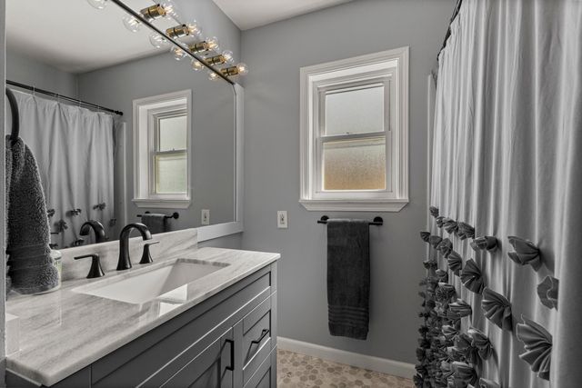 7205 Cherokee Street, Taylor, MI 48180