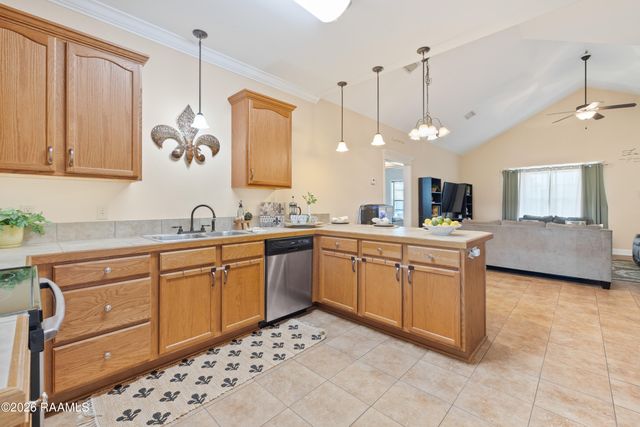 105 Glenfield Street, Youngsville, LA 70592