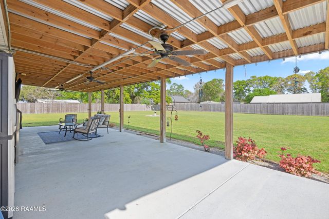 105 Glenfield Street, Youngsville, LA 70592