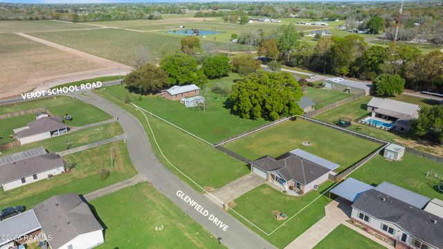 105 Glenfield Street, Youngsville, LA 70592