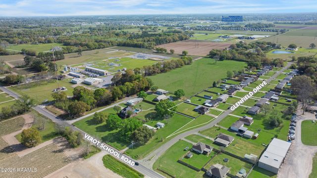 105 Glenfield Street, Youngsville, LA 70592