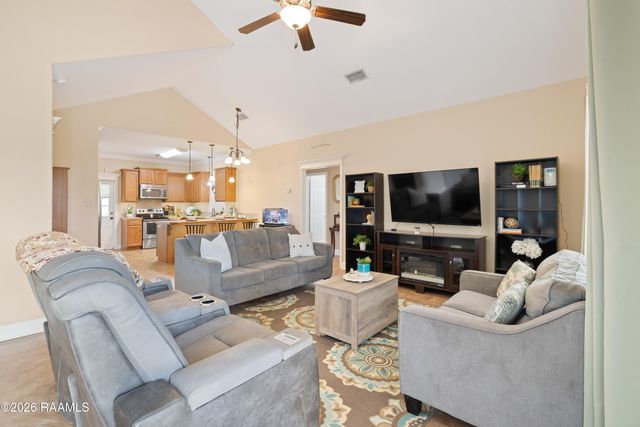 105 Glenfield Street, Youngsville, LA 70592