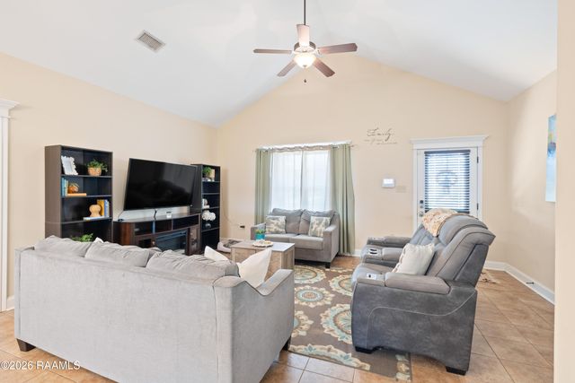 105 Glenfield Street, Youngsville, LA 70592