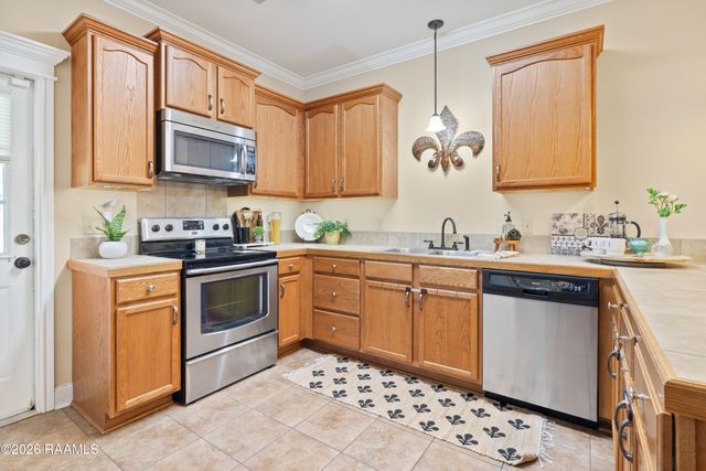 105 Glenfield Street, Youngsville, LA 70592