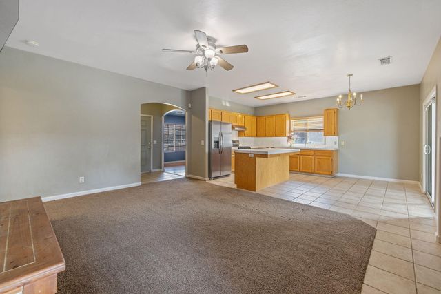 741 Bender Court, Tulare, CA 93274