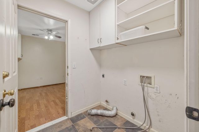 741 Bender Court, Tulare, CA 93274