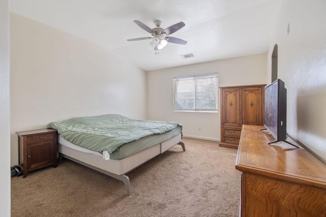 741 Bender Court, Tulare, CA 93274