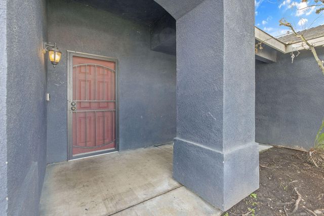 741 Bender Court, Tulare, CA 93274