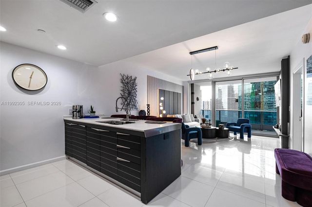 200 Biscayne Boulevard Way 3311, Miami, FL 33131