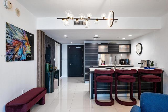 200 Biscayne Boulevard Way 3311, Miami, FL 33131