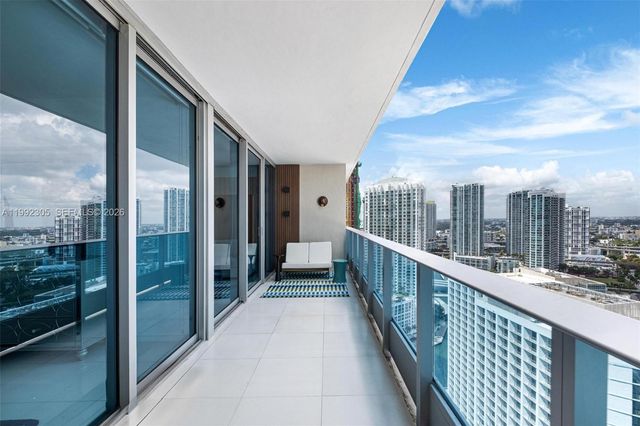 200 Biscayne Boulevard Way 3311, Miami, FL 33131
