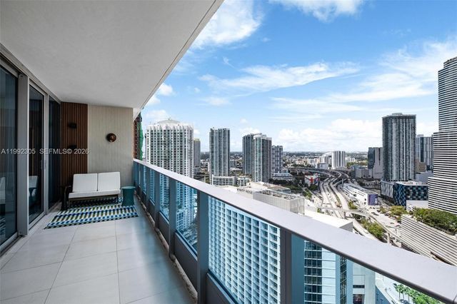 200 Biscayne Boulevard Way 3311, Miami, FL 33131