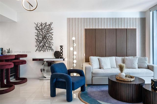 200 Biscayne Boulevard Way 3311, Miami, FL 33131