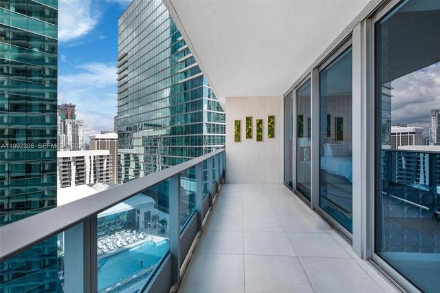 200 Biscayne Boulevard Way 3311, Miami, FL 33131