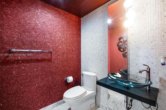 200 Biscayne Boulevard Way 3311, Miami, FL 33131