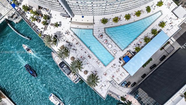 200 Biscayne Boulevard Way 3311, Miami, FL 33131