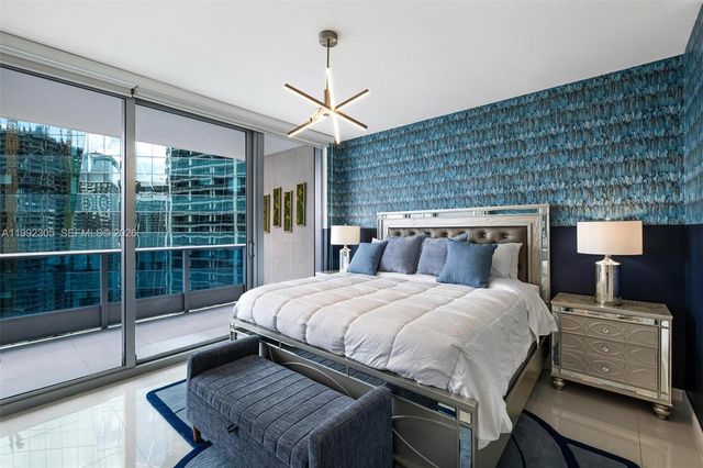 200 Biscayne Boulevard Way 3311, Miami, FL 33131