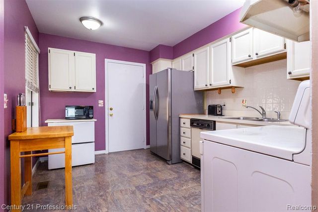 574 Tennyson, Rochester Hills, MI 48307