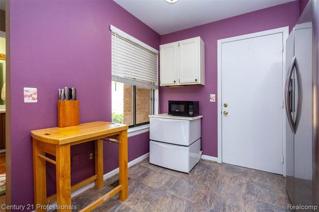 574 Tennyson, Rochester Hills, MI 48307