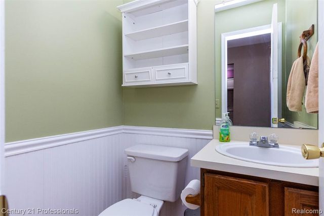 574 Tennyson, Rochester Hills, MI 48307