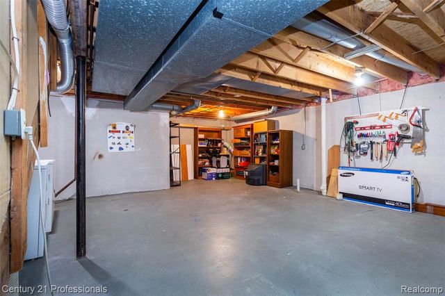 574 Tennyson, Rochester Hills, MI 48307