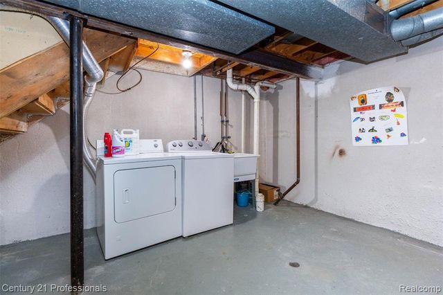574 Tennyson, Rochester Hills, MI 48307