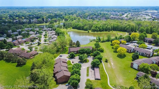 574 Tennyson, Rochester Hills, MI 48307
