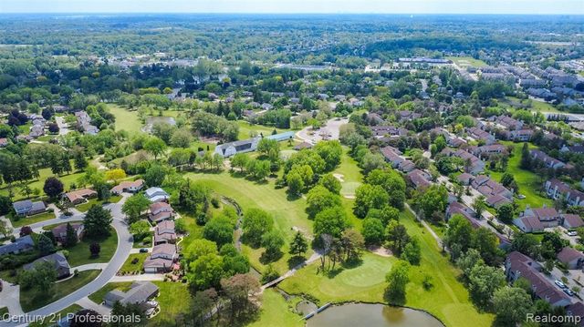 574 Tennyson, Rochester Hills, MI 48307