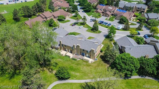 574 Tennyson, Rochester Hills, MI 48307