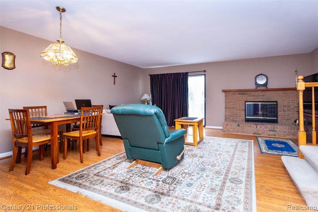 574 Tennyson, Rochester Hills, MI 48307