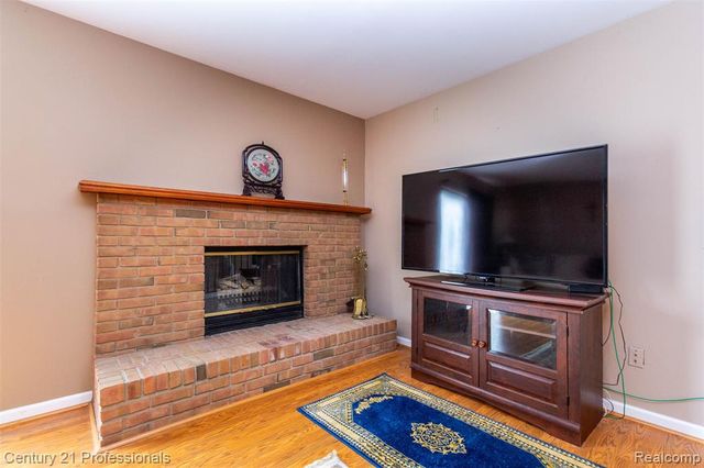574 Tennyson, Rochester Hills, MI 48307