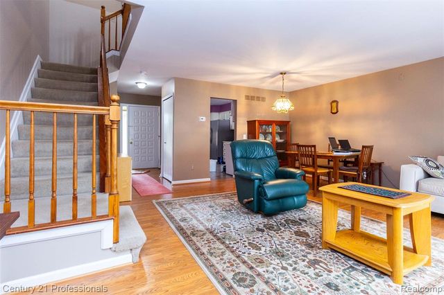 574 Tennyson, Rochester Hills, MI 48307