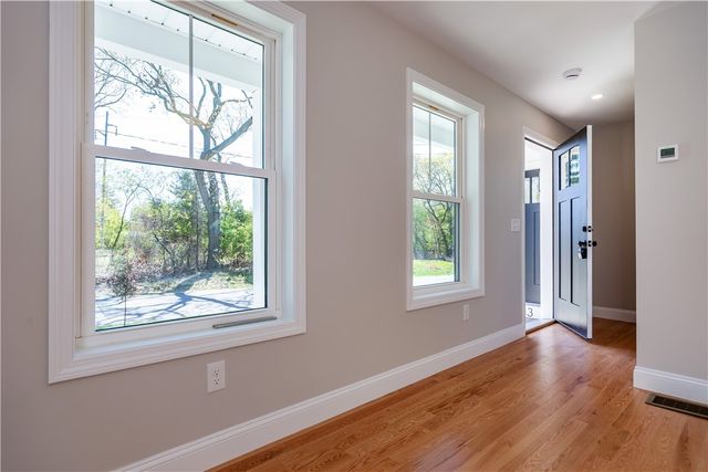 81 Cadora Avenue, Warwick, RI 02818