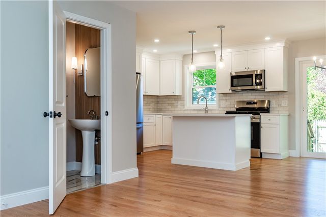 81 Cadora Avenue, Warwick, RI 02818