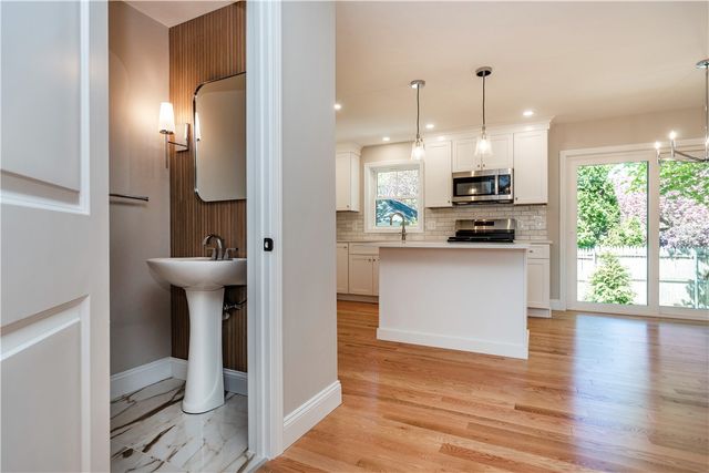 81 Cadora Avenue, Warwick, RI 02818